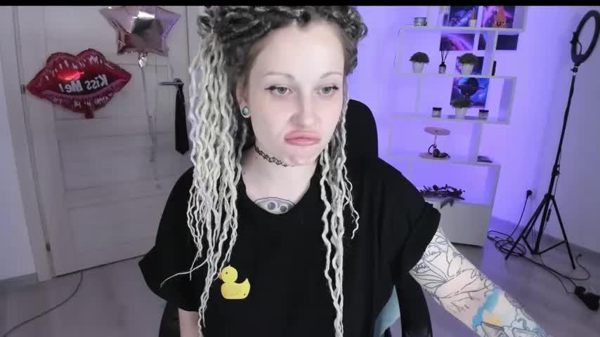 HoneySallyMoore Live Sex December 13, 2025