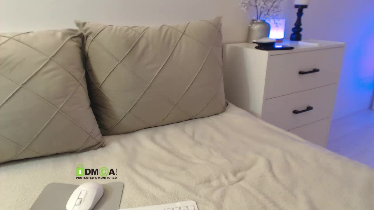 Keetrina Live Sex August 21, 2025