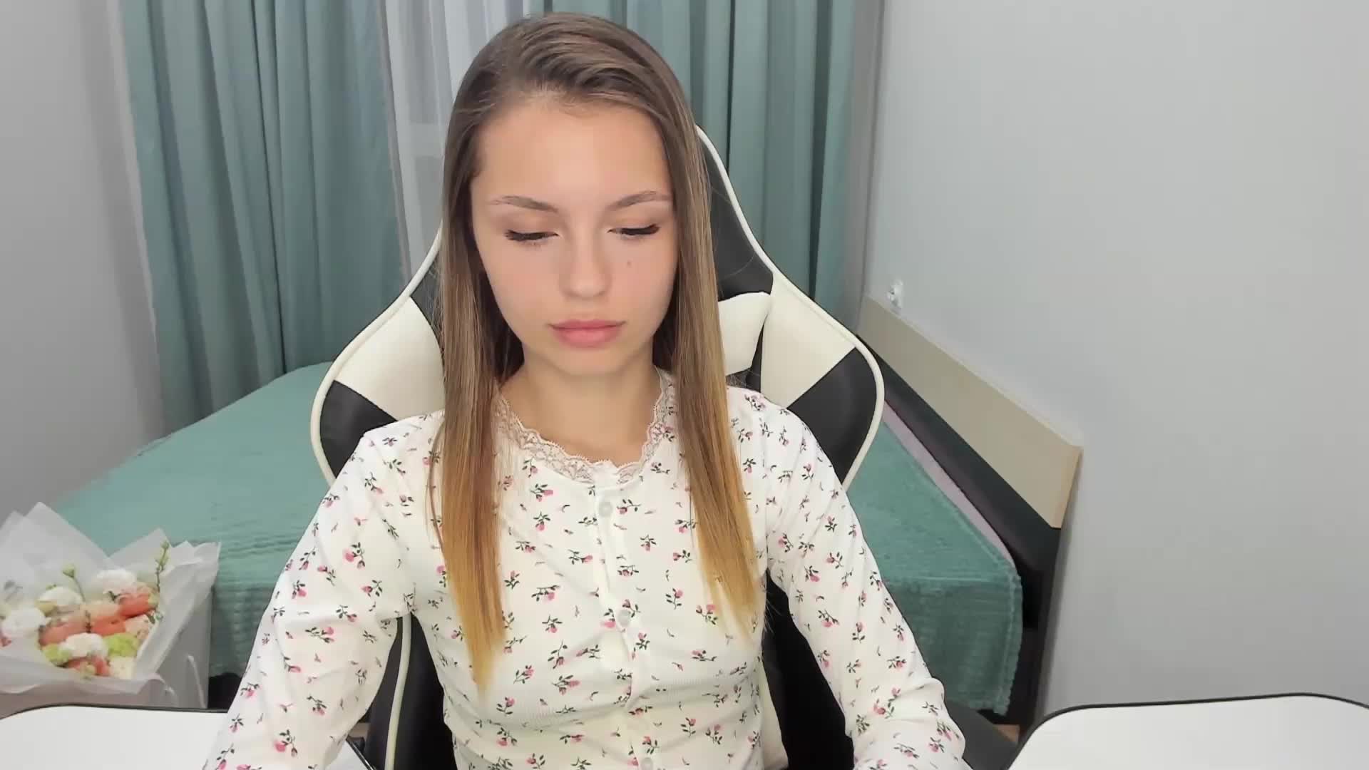 EmilySkout Live Sex December 17, 2025