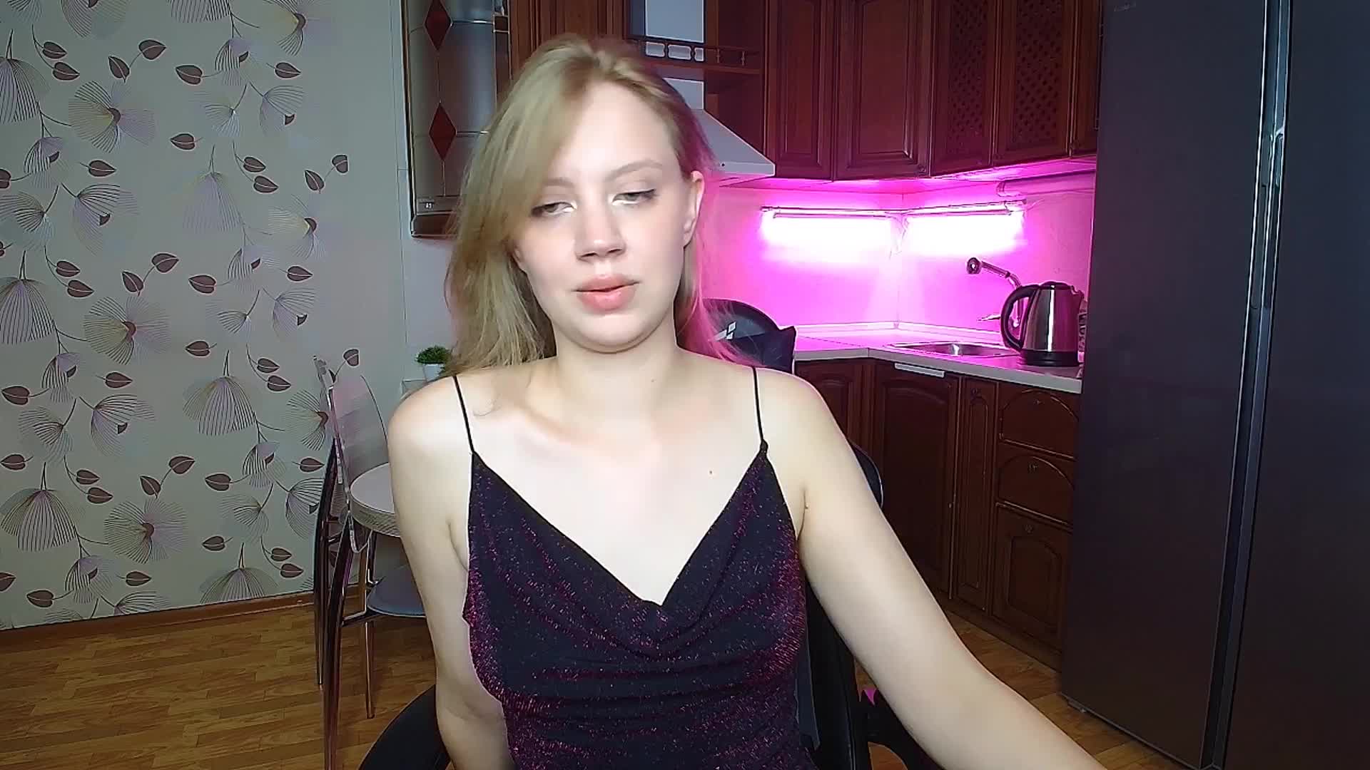 Nadins Live Sex December 13, 2025