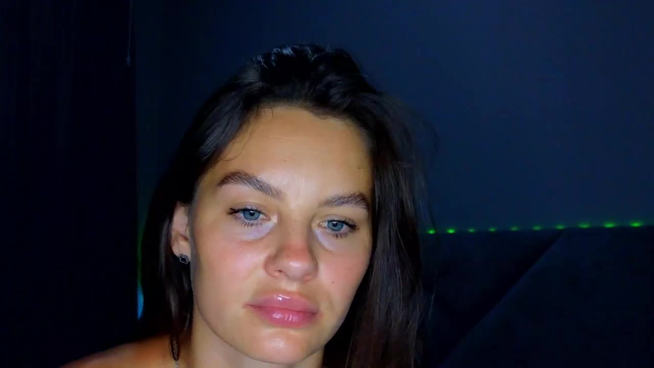 VALERIYAAA Live Sex December 15, 2025