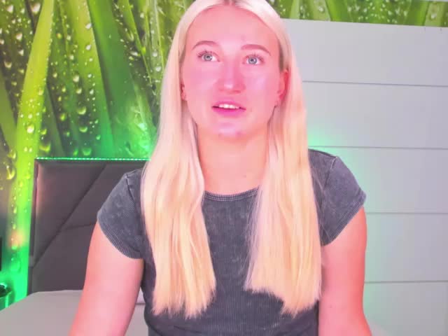 HollyTaillor Live Sex December 14, 2025