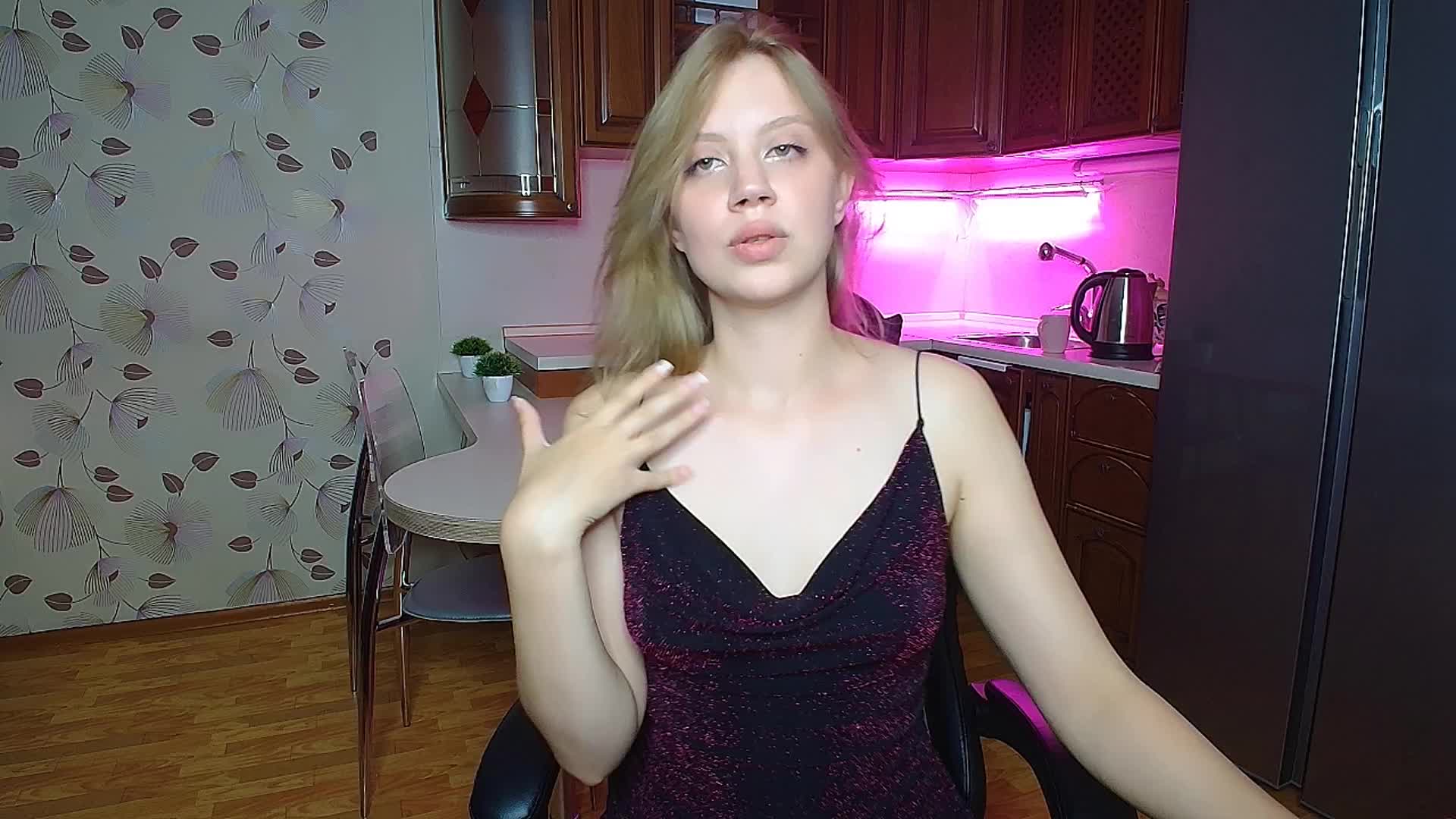 Nadins Live Sex December 13, 2025