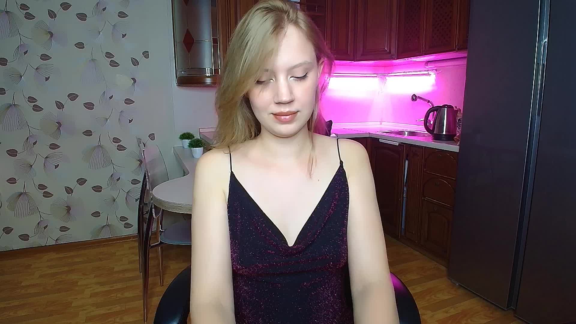 Nadins Live Sex December 13, 2025