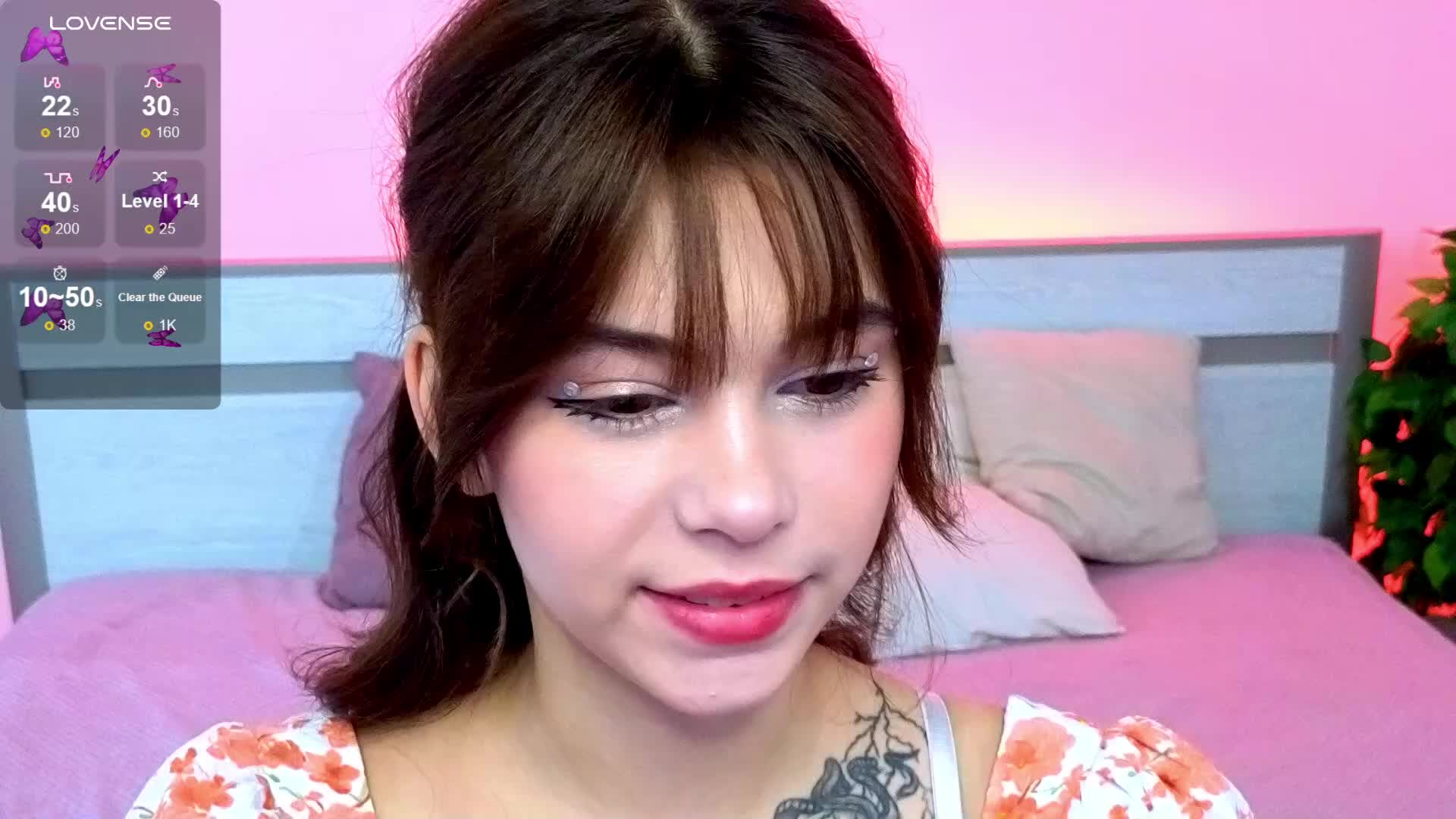 CoralineJones Live Sex December 18, 2025