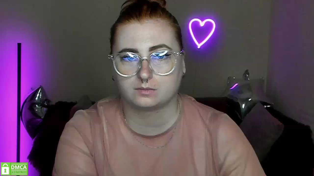 Aliciaredluv Live Sex December 17, 2025