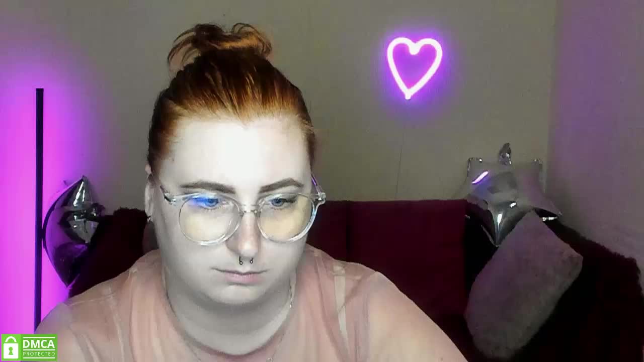 Aliciaredluv Live Sex December 17, 2025