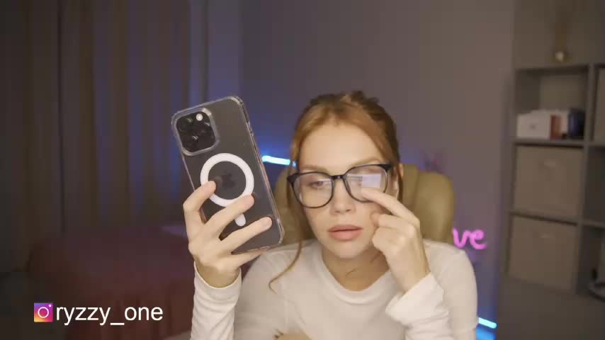 Nastyu-sha Live Sex December 13, 2025