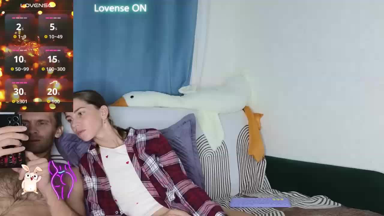 Couple_Twix Live Sex December 14, 2025