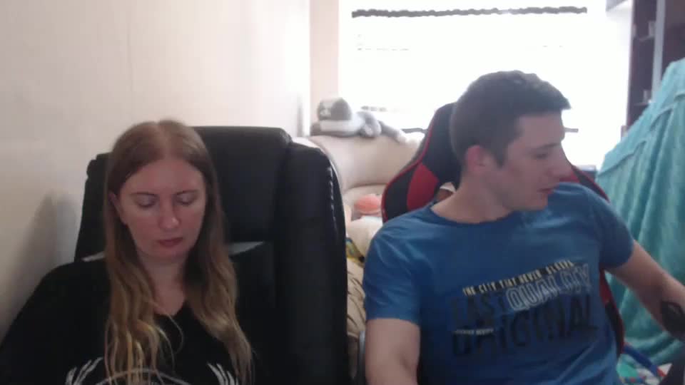 jenisandpeter Live Sex December 14, 2025