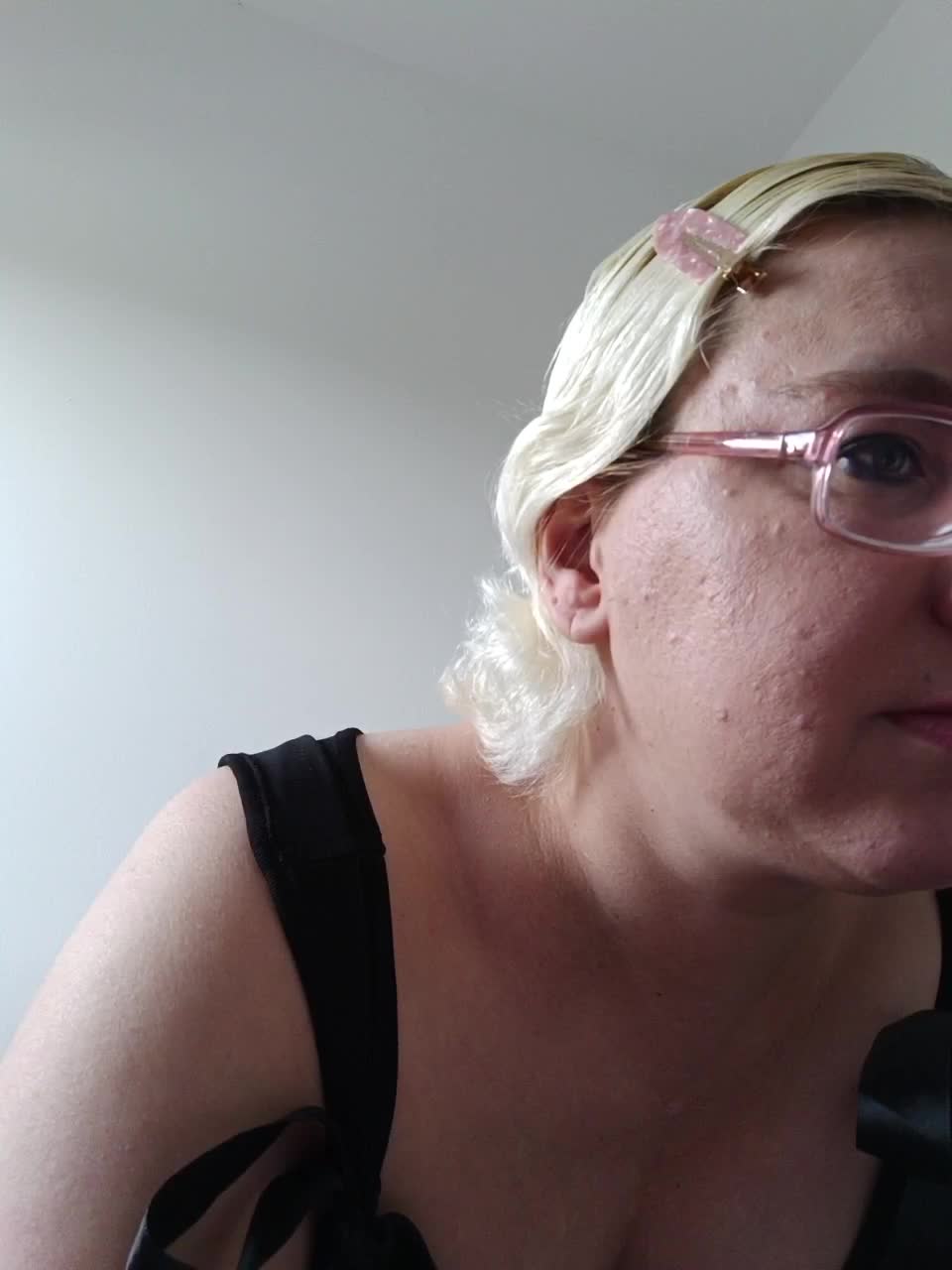 Vika211 Live Sex December 17, 2025