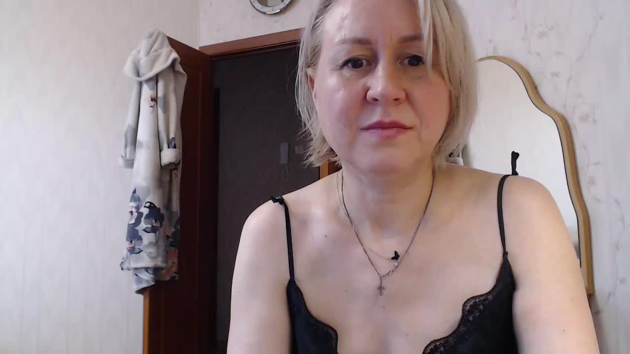 MilenaGerl Live Sex December 17, 2025