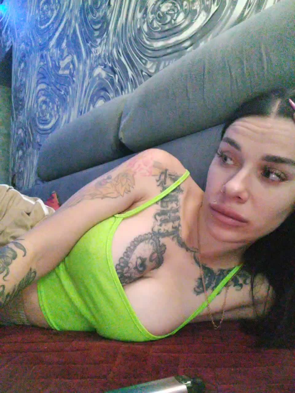 deva_maria Live Sex December 17, 2025