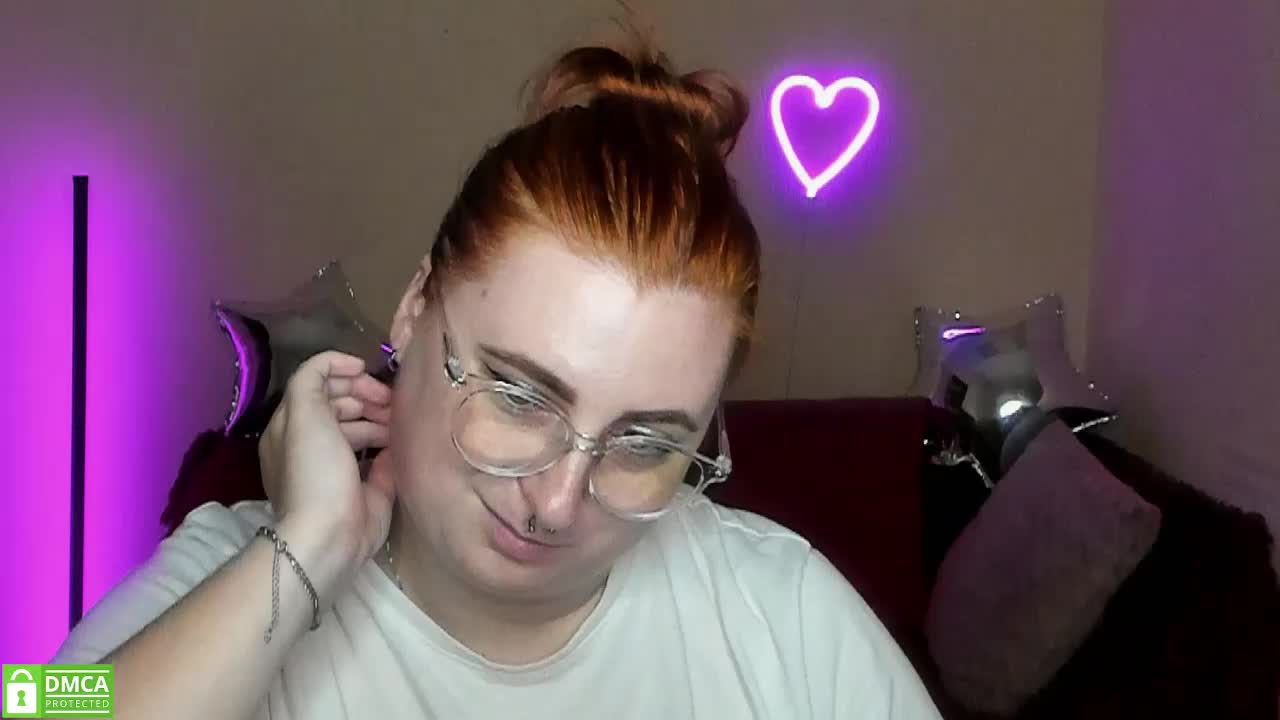 Aliciaredluv Live Sex December 17, 2025