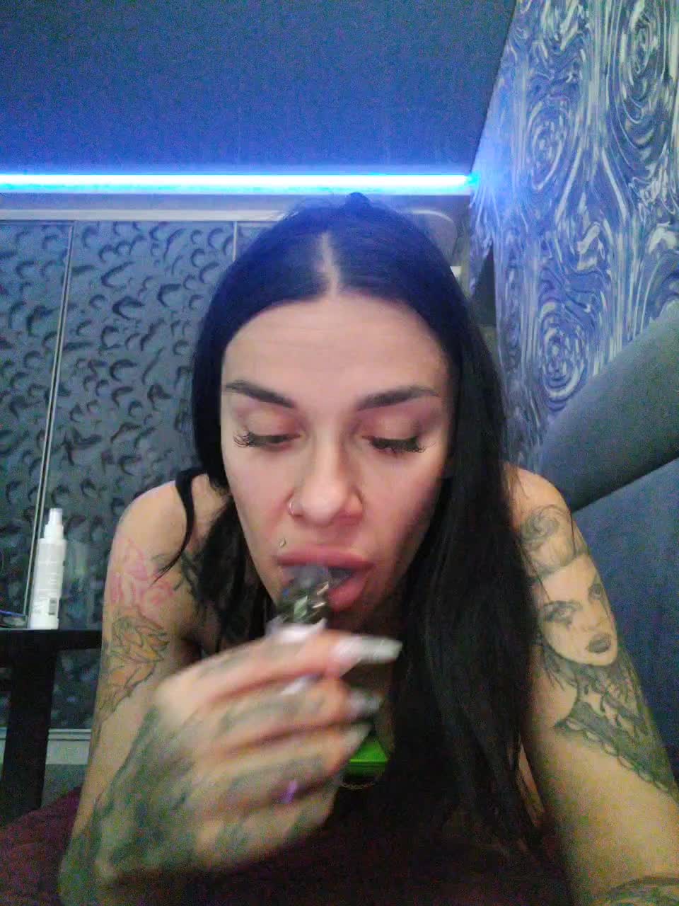 deva_maria Live Sex December 17, 2025