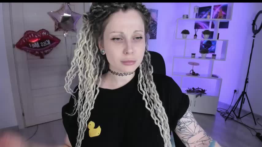 HoneySallyMoore Live Sex December 13, 2025