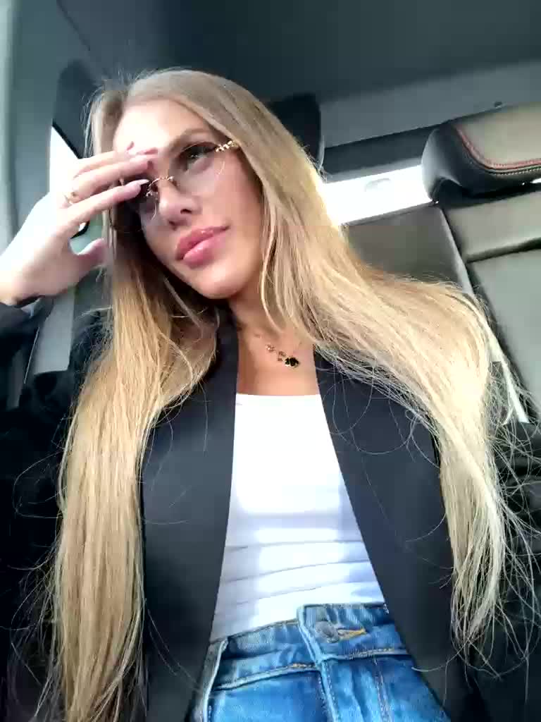 ALVUWKA Live Sex December 13, 2025