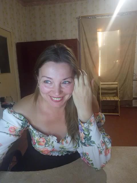 VselenaSun402 Live Sex December 14, 2025