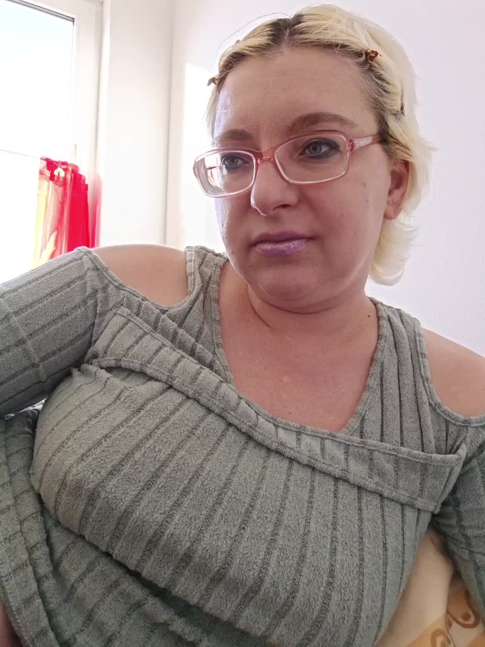 Vika211 Live Sex December 17, 2025