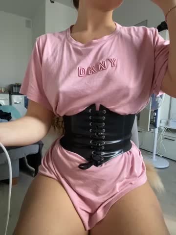 girlsz_ Live Sex December 17, 2025