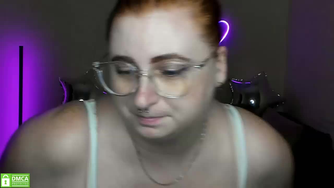 Aliciaredluv Live Sex December 17, 2025