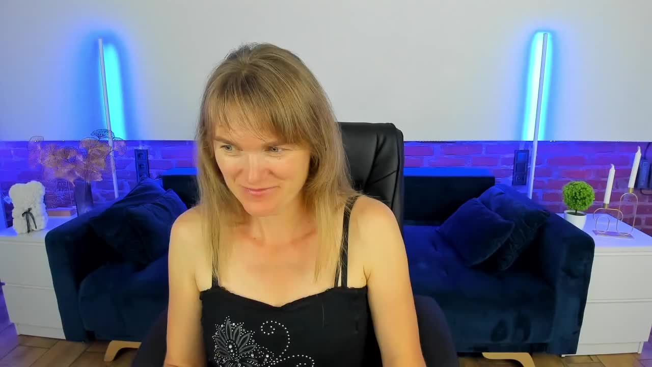 Annabel-xxx Live Sex December 14, 2025