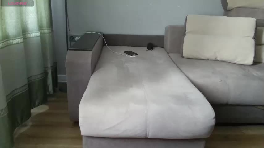 Milaa1998 Live Sex December 14, 2025