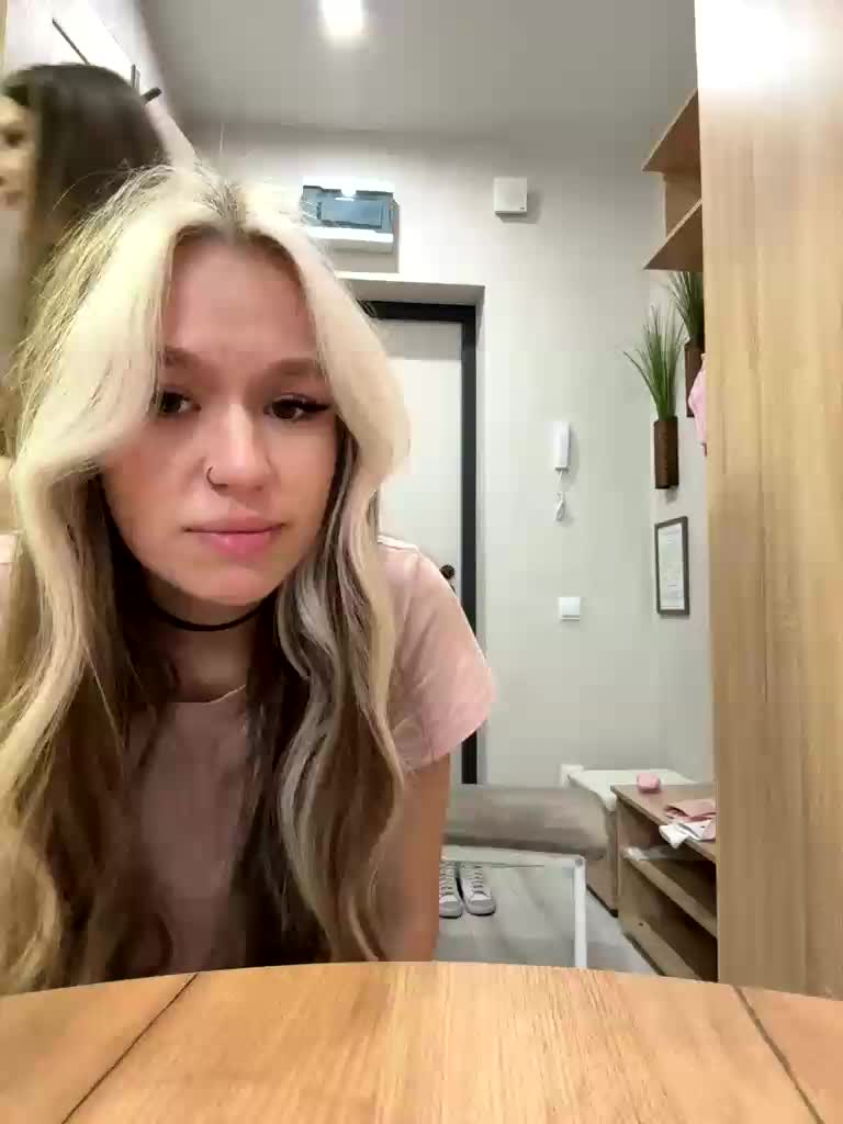 askorbinkiii Live Sex December 14, 2025