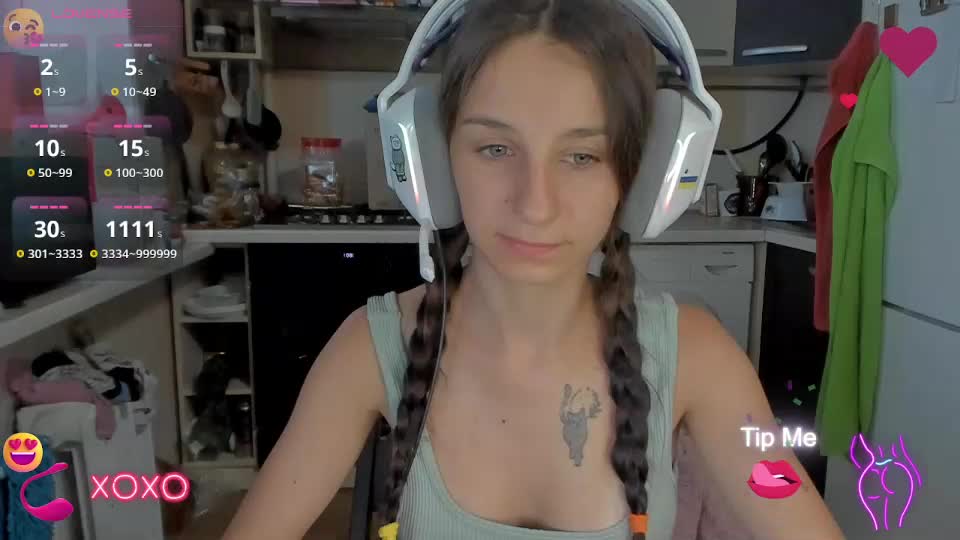 _nika_kik Live Sex December 14, 2025