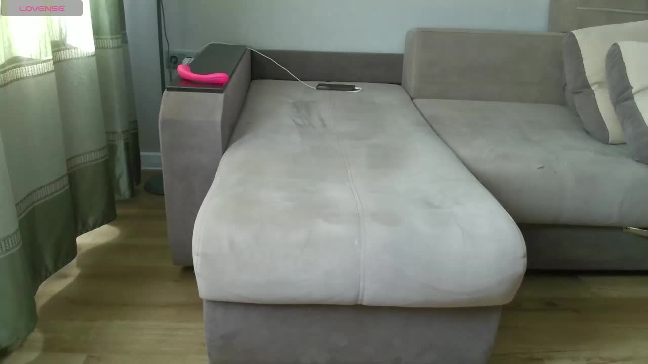 Milaa1998 Live Sex December 14, 2025