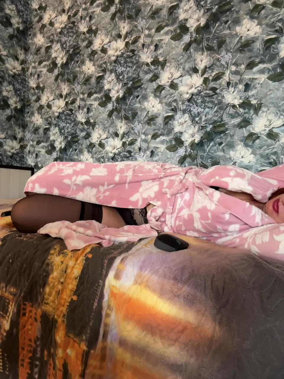 Pink-Lips Live Sex December 17, 2025