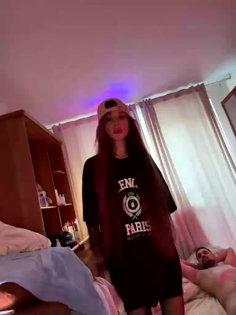 VIP17CoupleDream Live Sex December 17, 2025