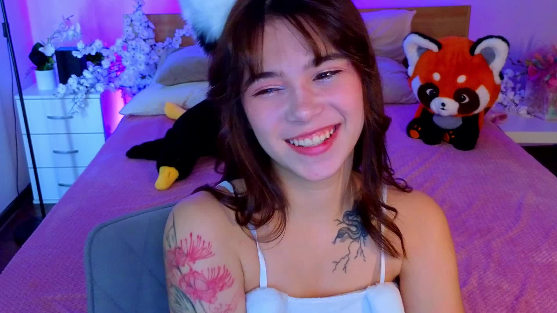 CoralineJones Live Sex December 18, 2025
