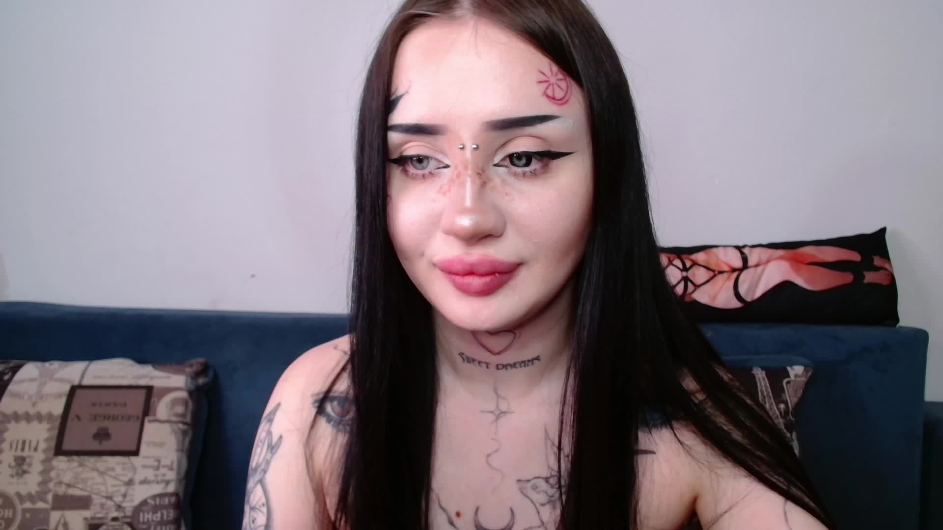 lisa-tatt Live Sex December 14, 2025