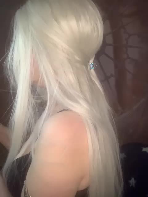 Kuca Live Sex December 17, 2025