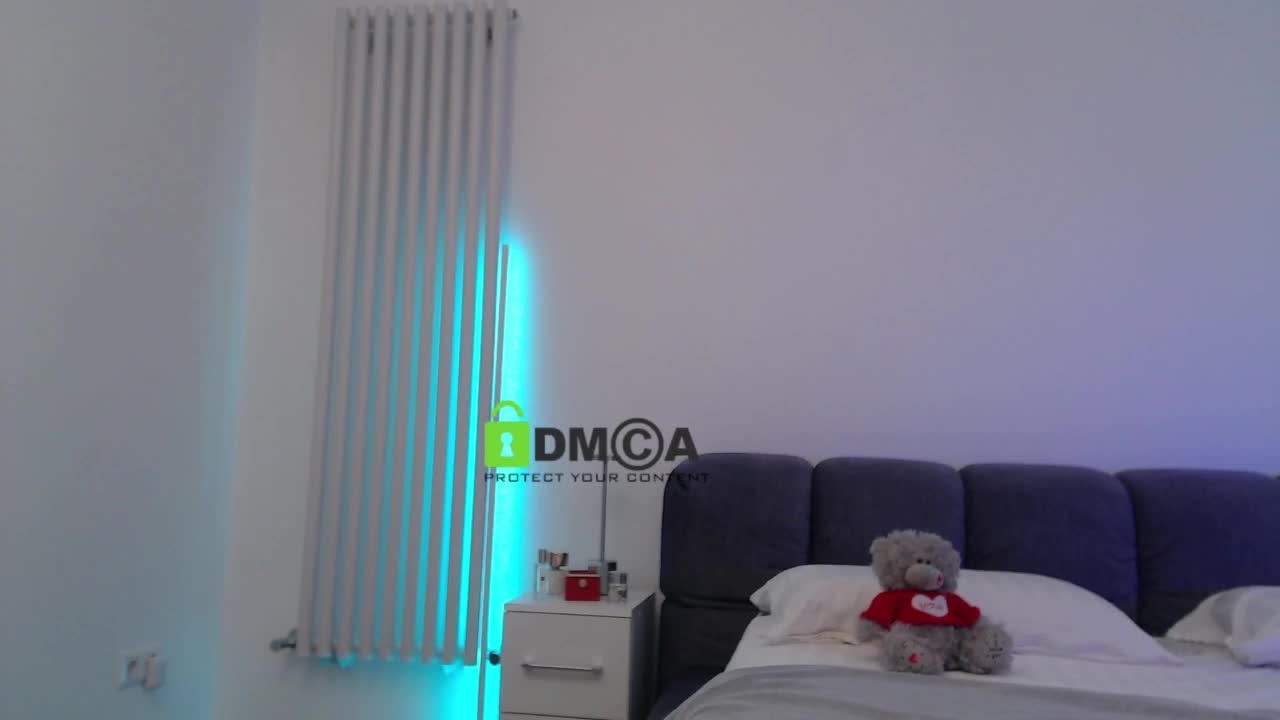 MaxineDi Live Sex December 14, 2025