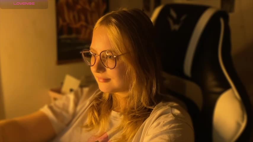 JacyWinslat Live Sex December 13, 2025