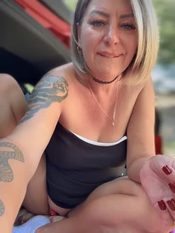 Milena-MilfaXXX Live Sex December 17, 2025