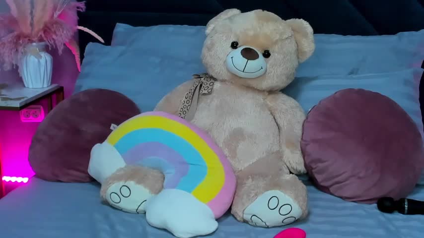 Curvy_Dynamite_ Live Sex December 15, 2025