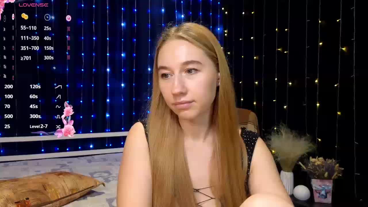 kiskaWEDNESDAY Live Sex December 17, 2025