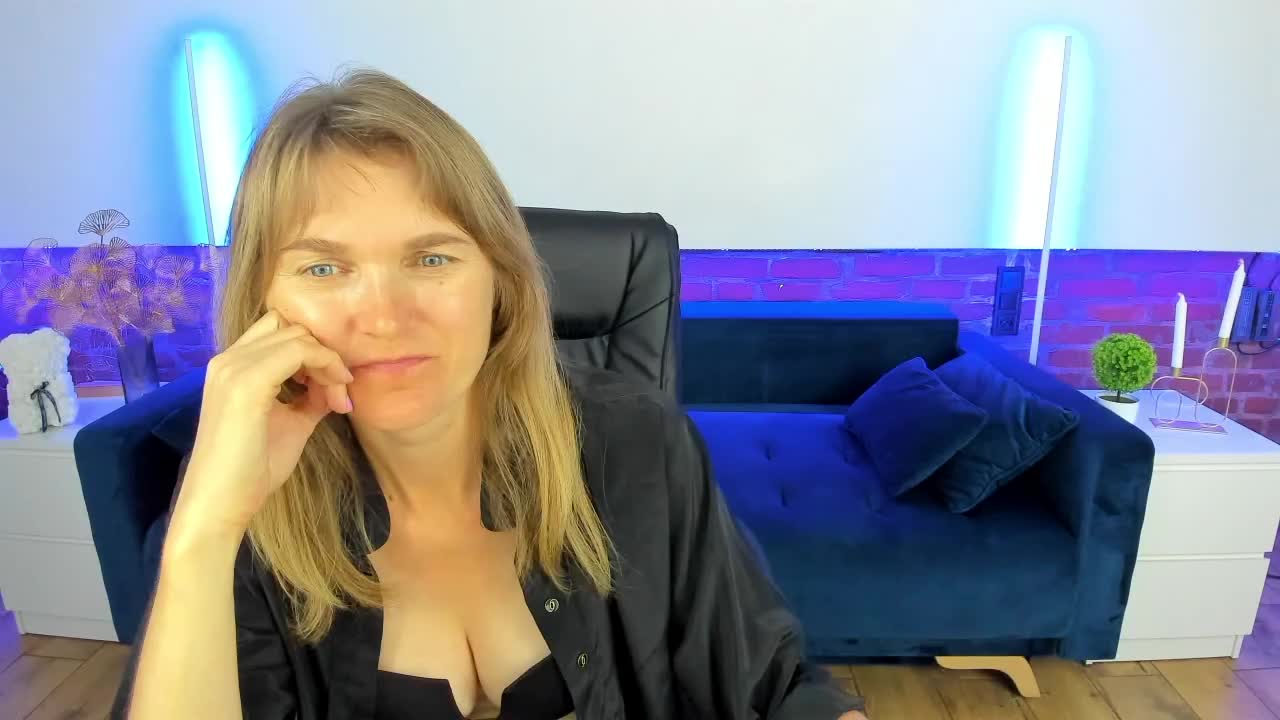 Annabel-xxx Live Sex December 14, 2025