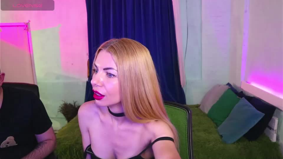 alisaaleks Live Sex December 17, 2025