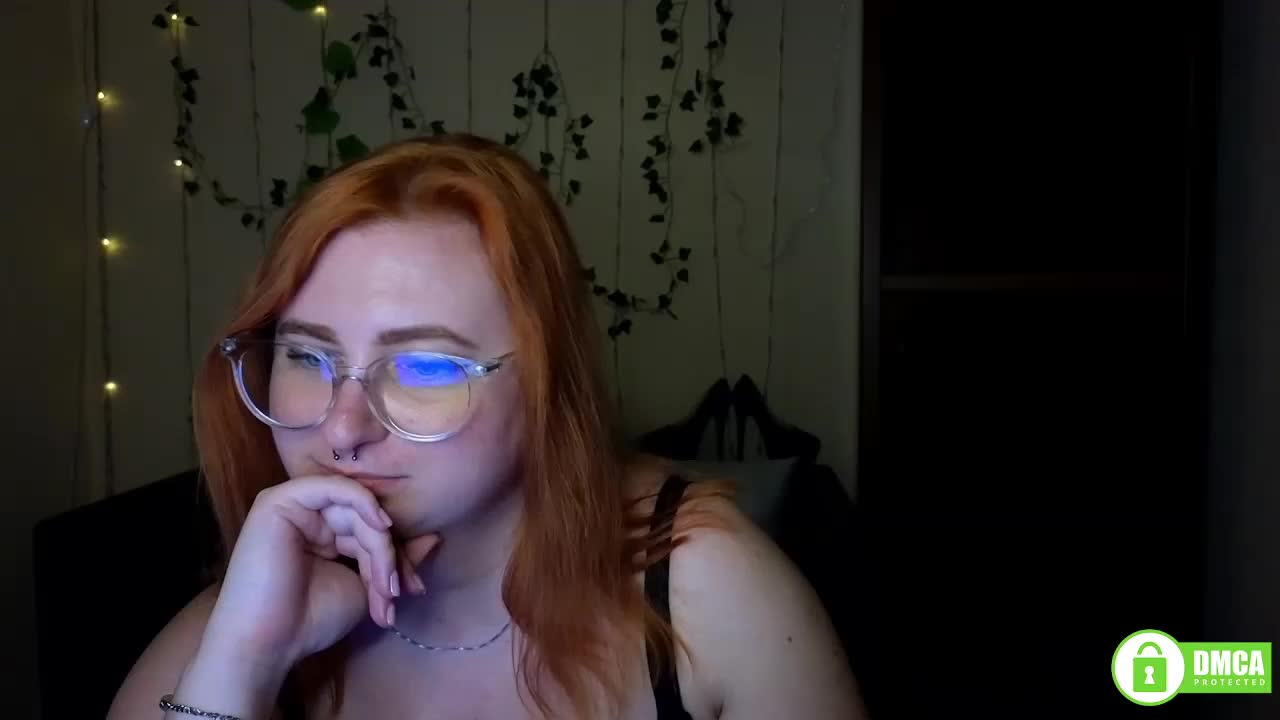 Aliciaredluv Live Sex December 17, 2025