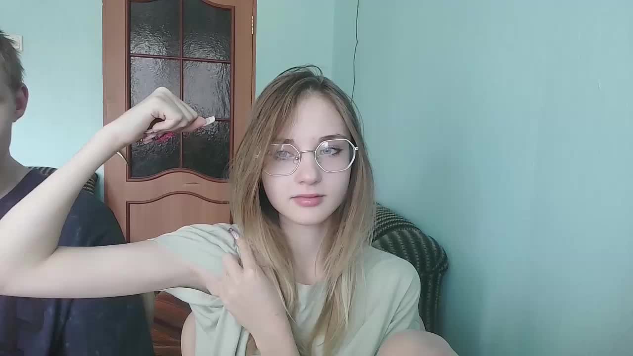 emolina Live Sex December 13, 2025