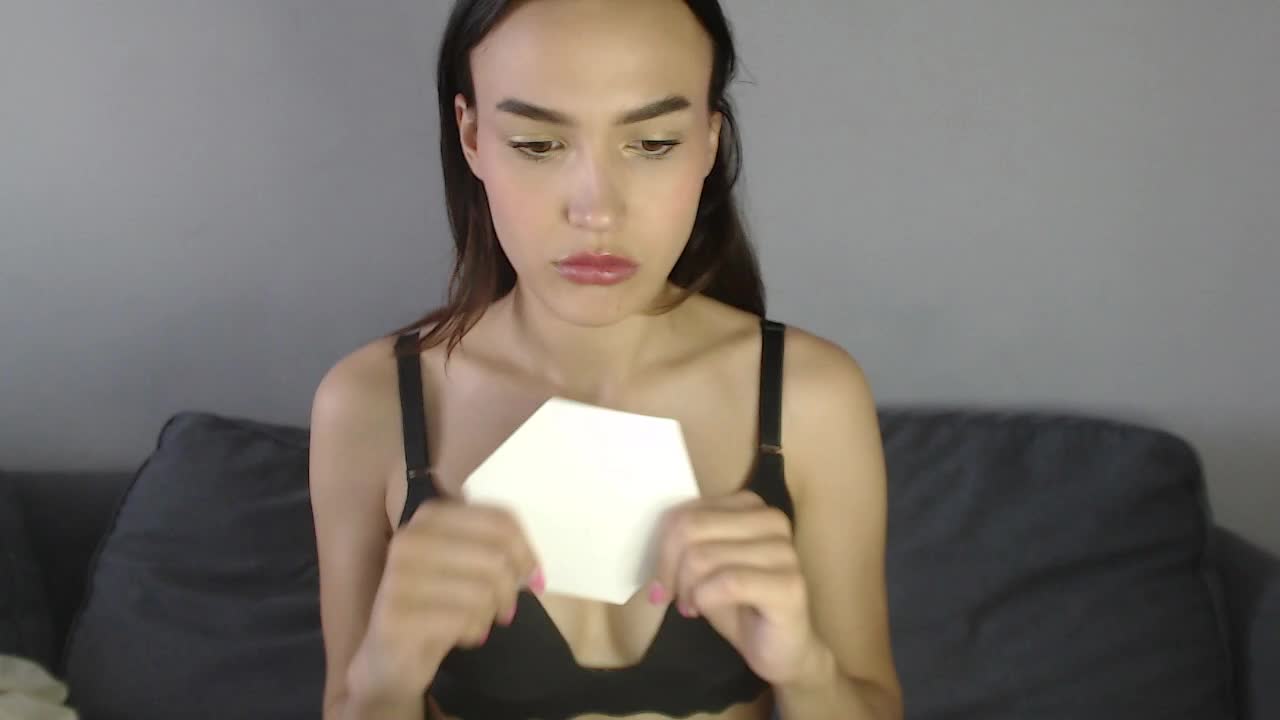 Iloniyaa Live Sex December 18, 2025