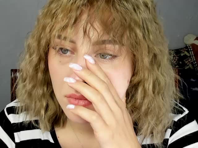 KissyKristy Live Sex December 17, 2025