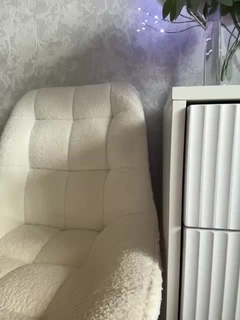 Millka_ Live Sex December 15, 2025
