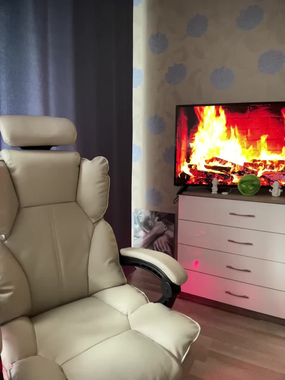 YMNICHKA Live Sex December 15, 2025