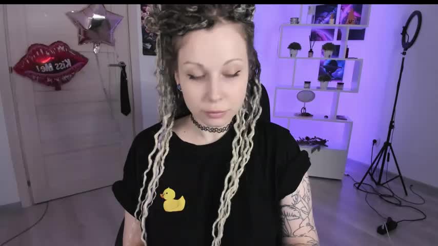 HoneySallyMoore Live Sex December 13, 2025