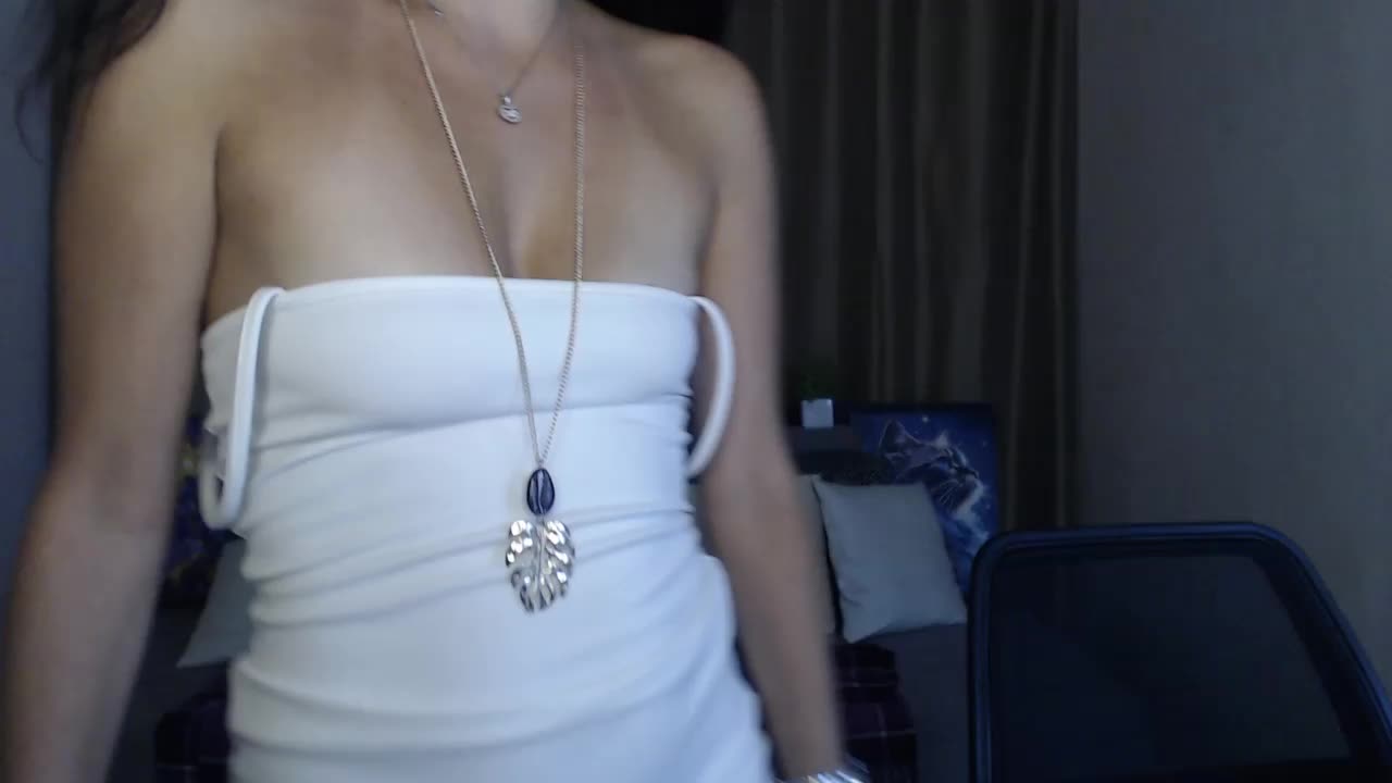 AliannaSoloKisses Live Sex December 15, 2025